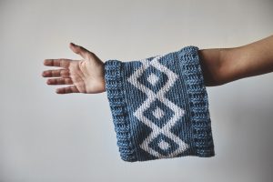 patrón gratuito tapestry cuello Nonina belle